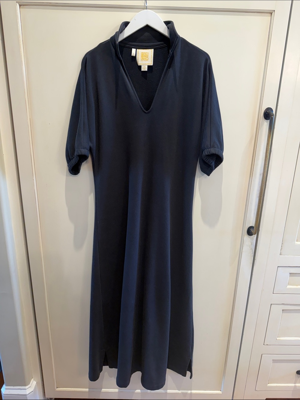 Emily McCarthy Black V‑Neck Short Sleeve Midi Dress